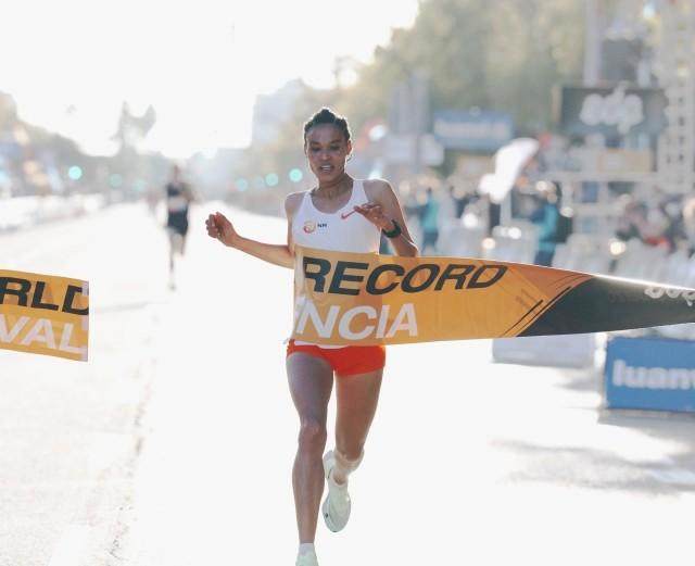 开云平台-【早报】曼联考虑解雇索帅已接触孔蒂,齐祖无意出山